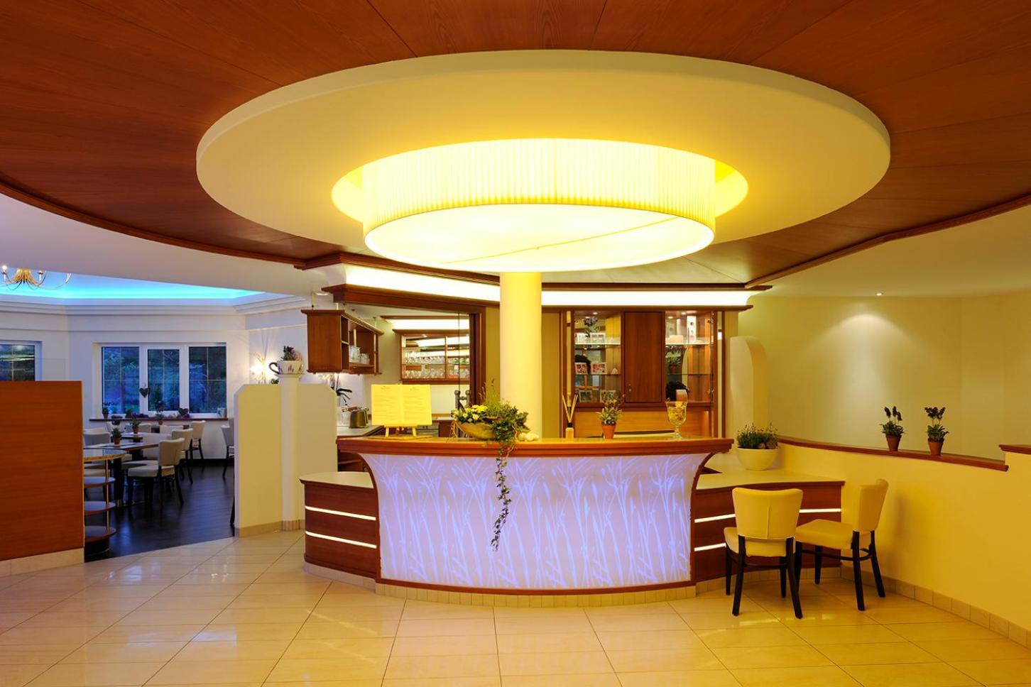 Hotel Heselbacher Hof 바이에르스브론 외부 사진