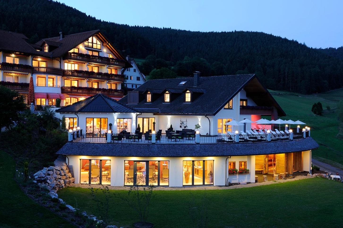 Hotel Heselbacher Hof 바이에르스브론 외부 사진