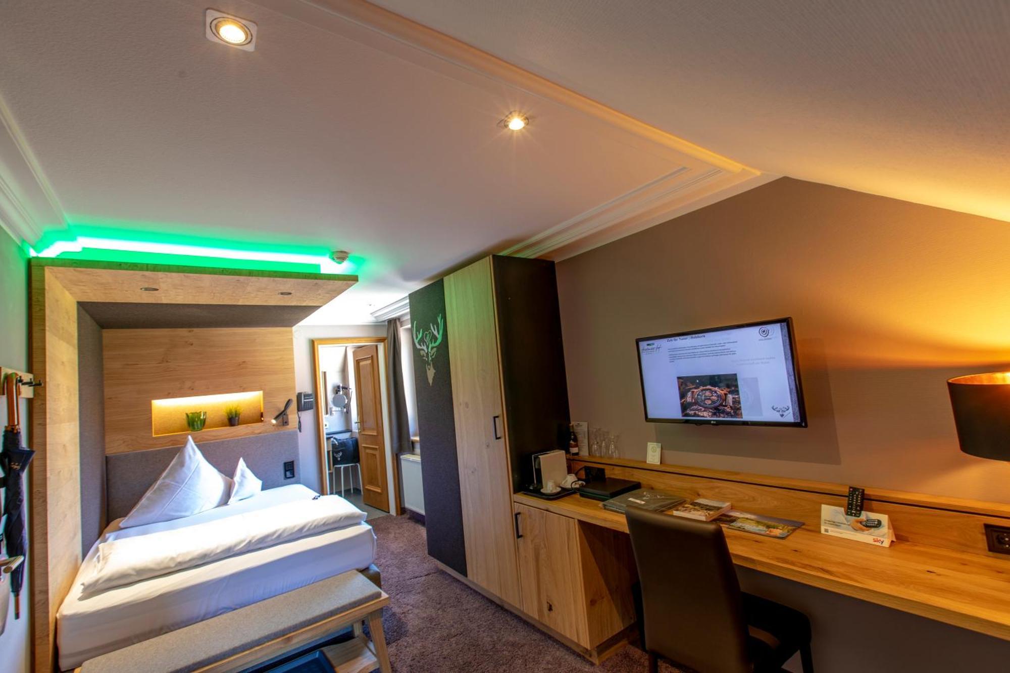 Hotel Heselbacher Hof 바이에르스브론 외부 사진