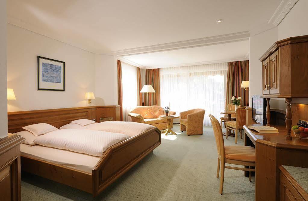 Hotel Heselbacher Hof 바이에르스브론 외부 사진